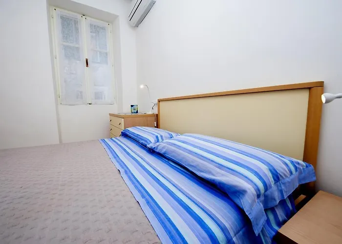 Al Porto * Ρόβινι